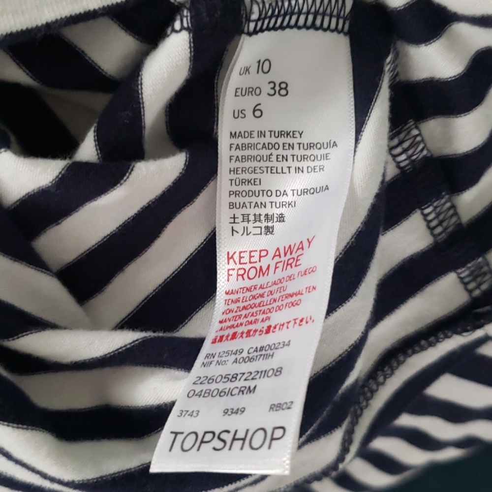 Topshop "Lucy"striped crop shirt w tie front - Picture 6 of 12